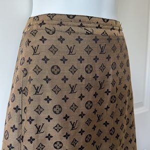 Louis Vuitton Gold/Tan sheen w/black monogram design Skirt